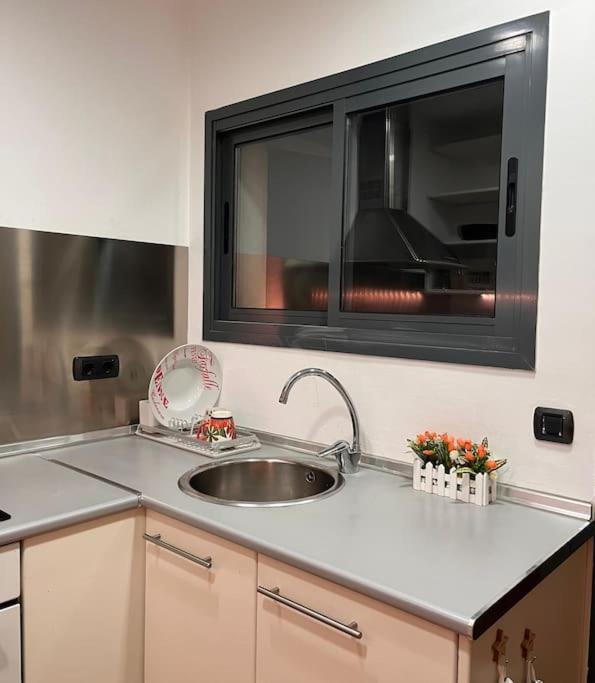 Piso Centrico Y Acogedor Daire Figueres  Dış mekan fotoğraf